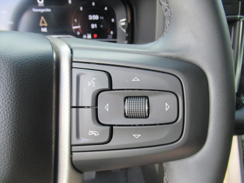 Used 2024 White GMC Denali image 27