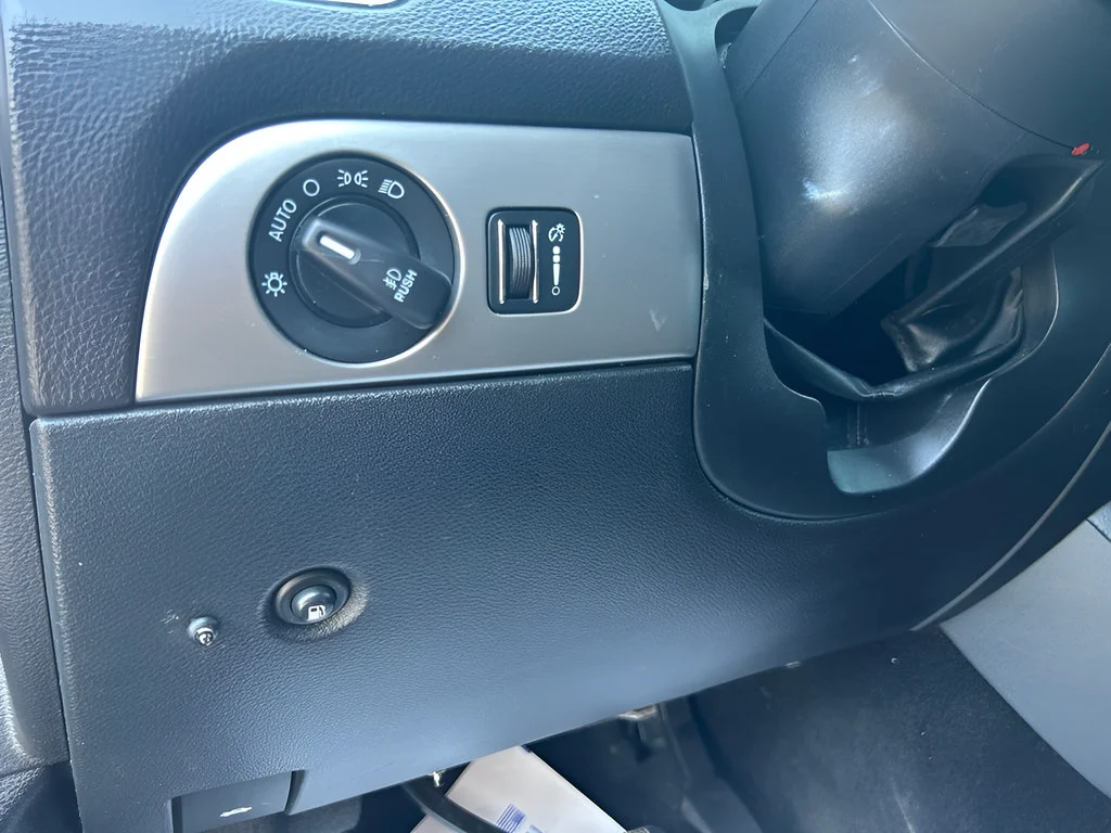 Used 2013 Gray Dodge SXT image 10