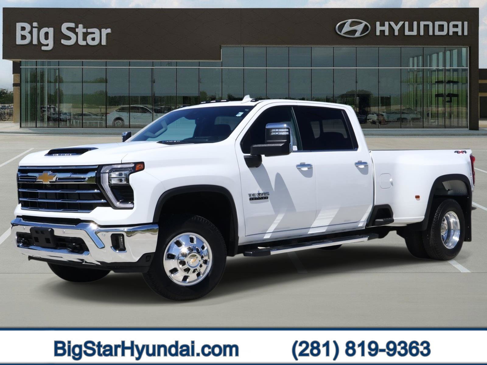 2025 Chevrolet Silverado HD LTZ 4WD Crew Cab Long Box DRW's photo