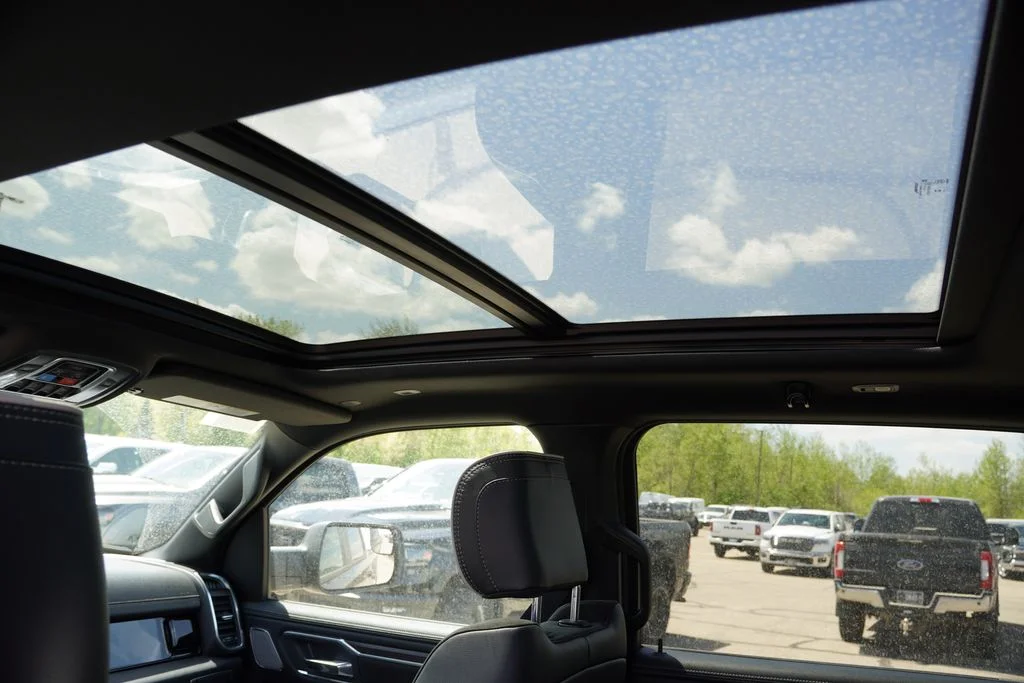 New 2026 Granite Crystal Metallic Clear-Coat Exterior Paint RAM Laramie image 12