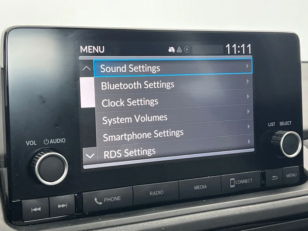 Used 2023 White Honda EX image 11