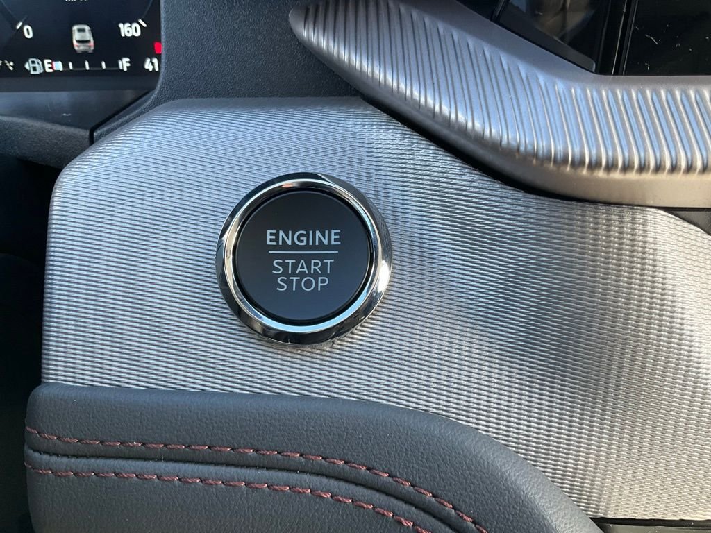 New 2026 Space White Metallic Ford Active image 4