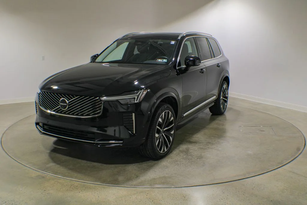 2025 Volvo XC90 B6 Plus Bright 7-Seater 4WD's photo