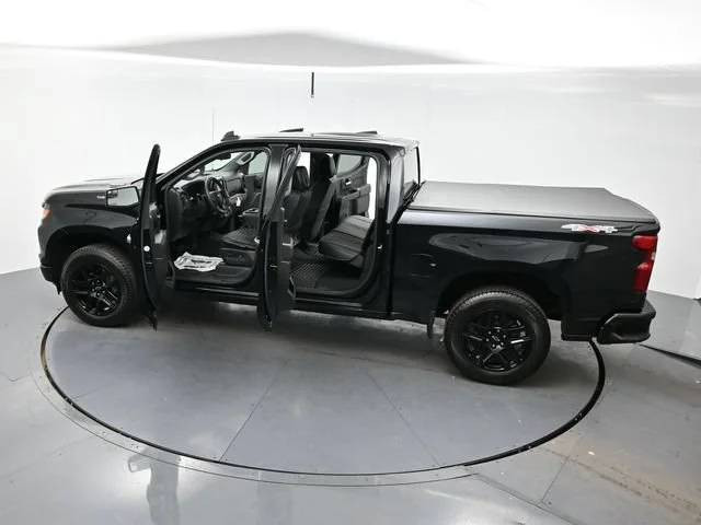 Used 2026 Black Chevrolet Custom image 38
