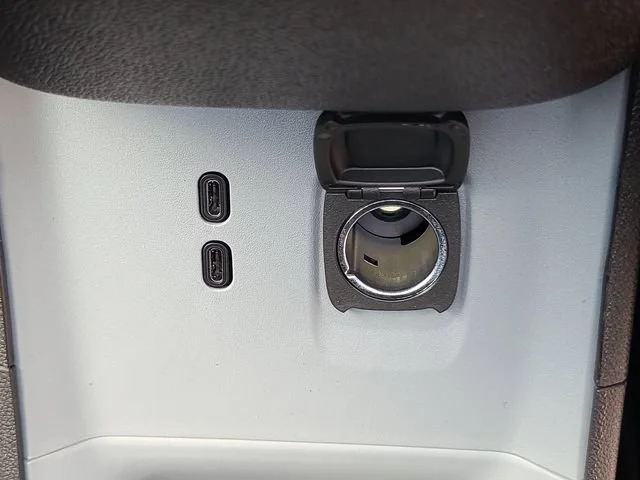 New 2027 Summit White Chevrolet LT image 30