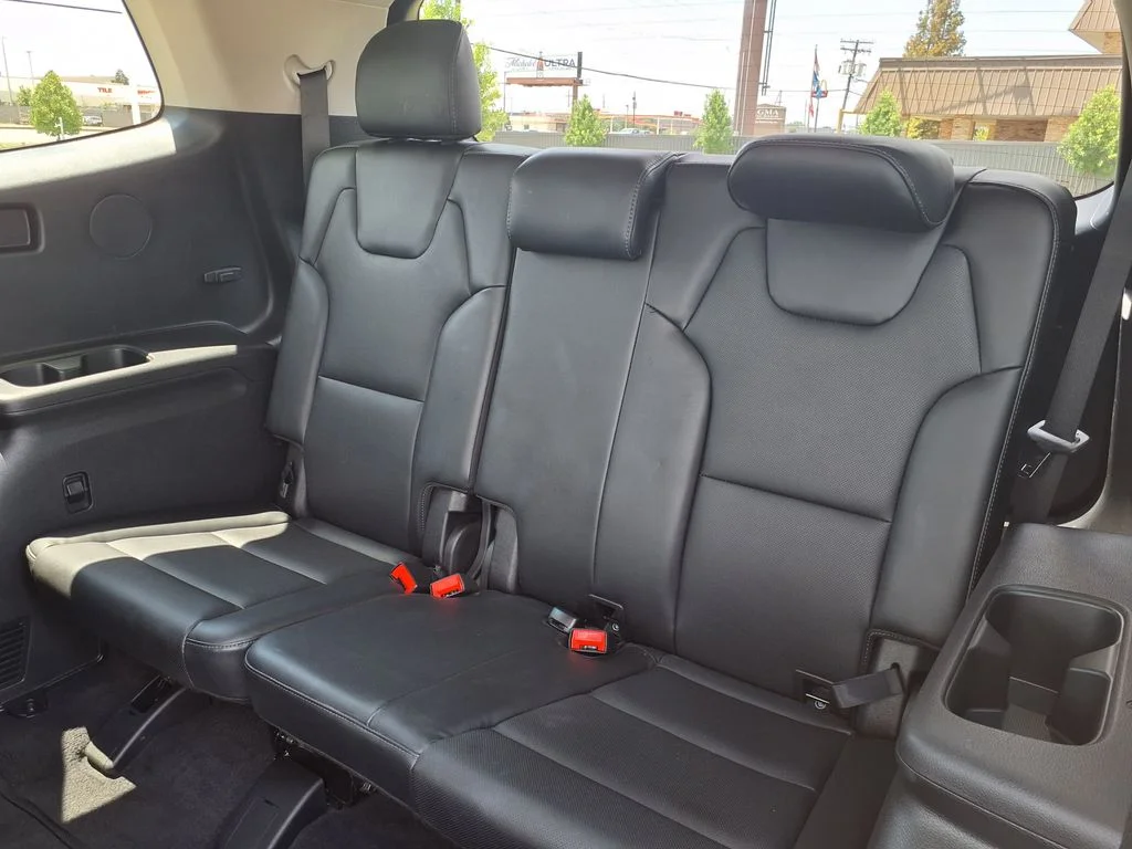 Used 2025 Black Kia S image 20