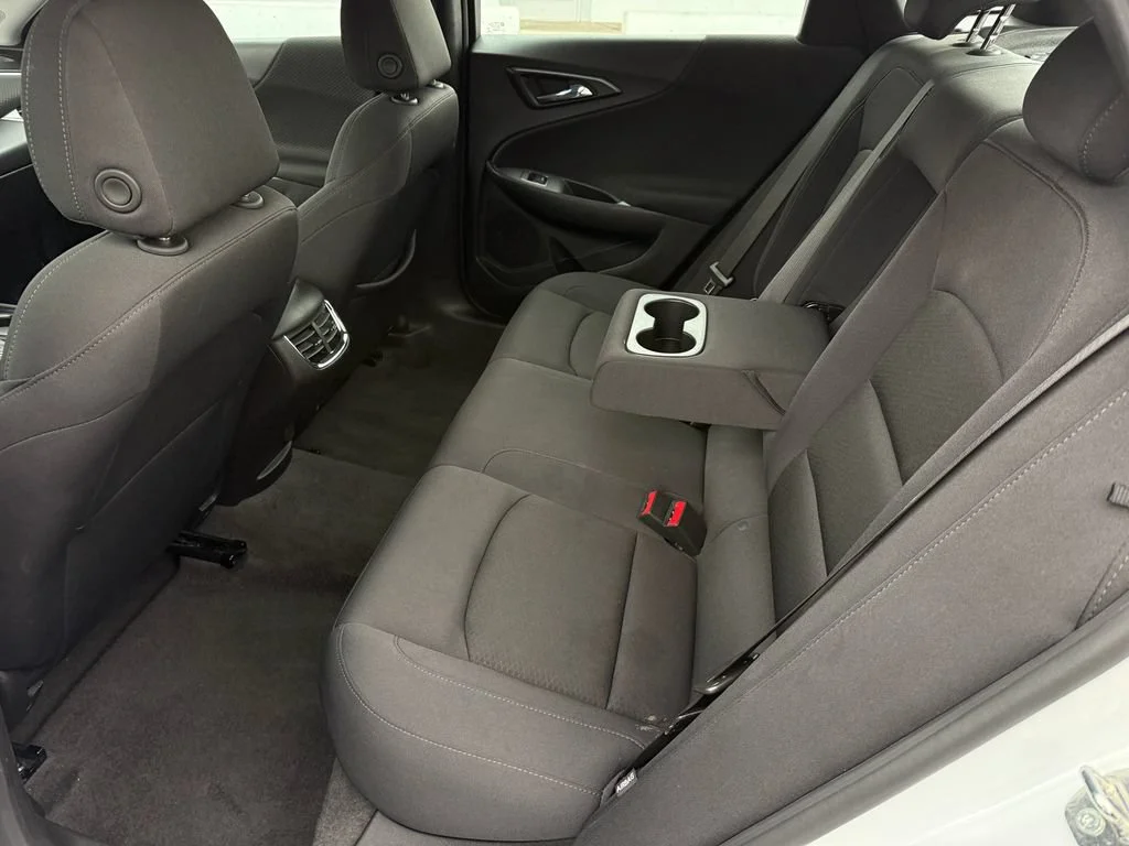 Used 2024 Summit White Chevrolet 1LT image 17