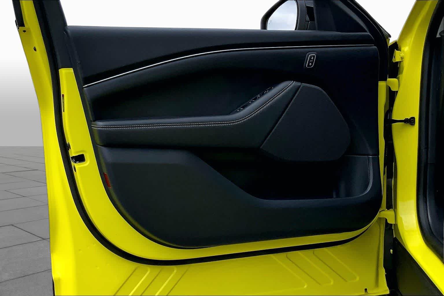 Used 2025 Grabber Yellow Ford Select image 20