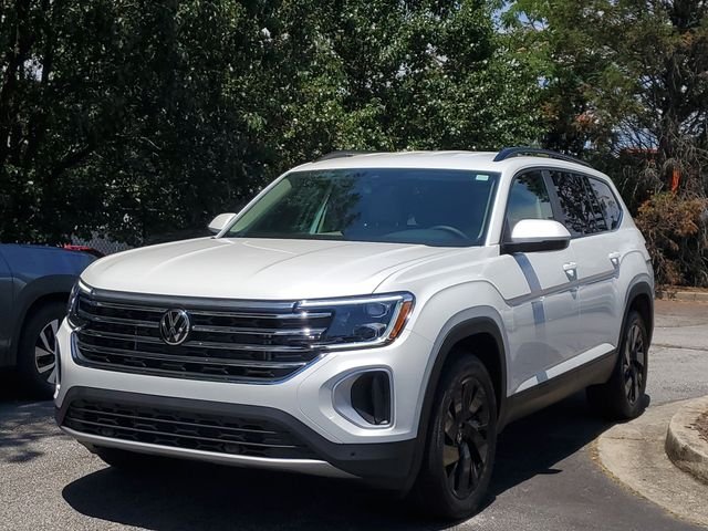 New 2026 White Volkswagen 2.0T SE w/Technology image 31