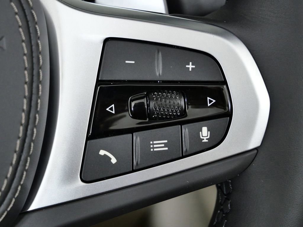 Used 2026 Black Sapphire Metallic BMW 840i image 40