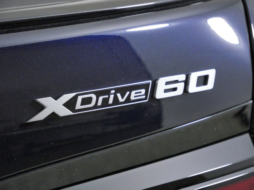 New 2026 Carbon Black Metallic BMW xDrive60 image 12