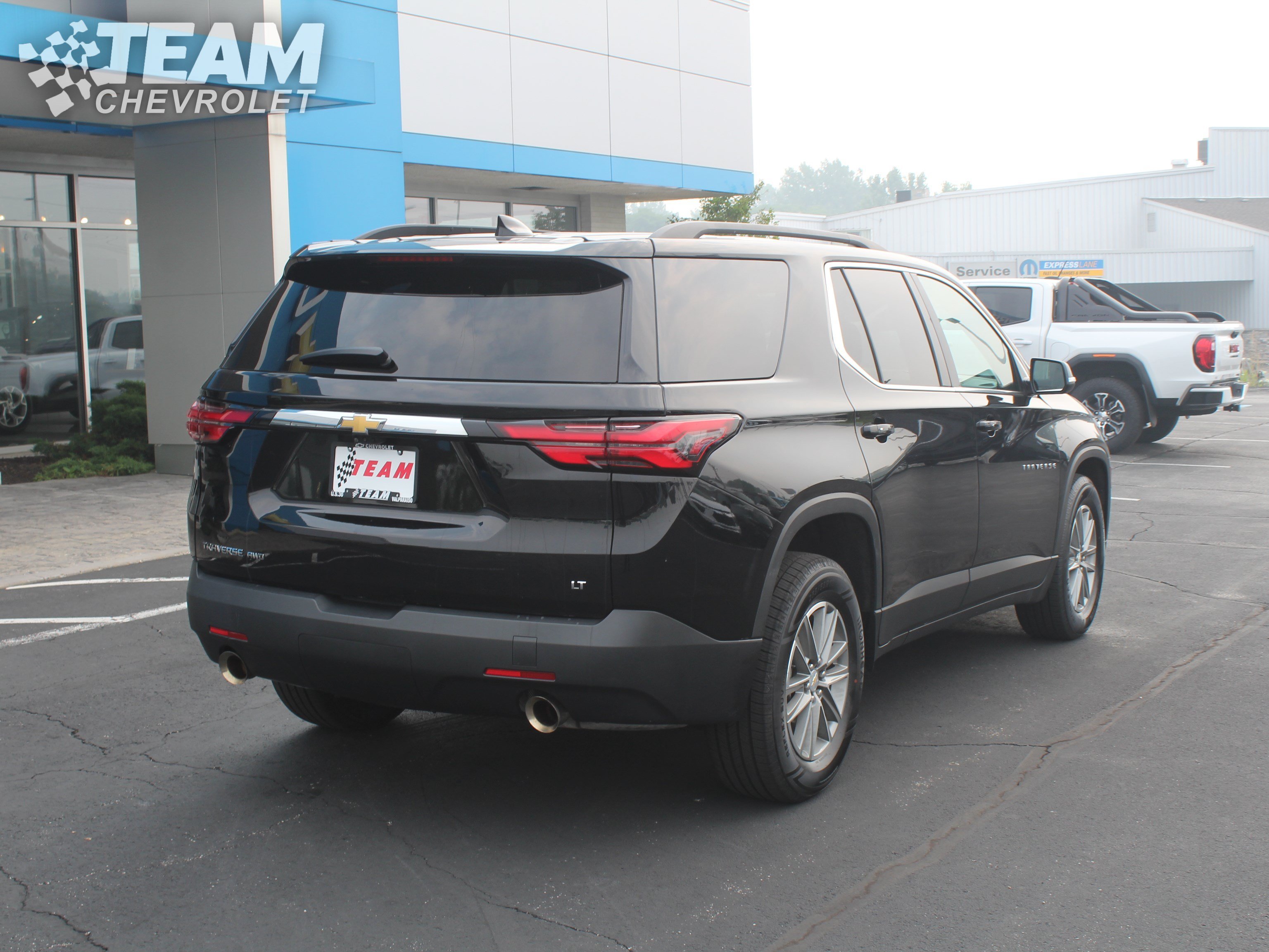 Used 2023 Mosaic Black Metallic Chevrolet LT Cloth image 4