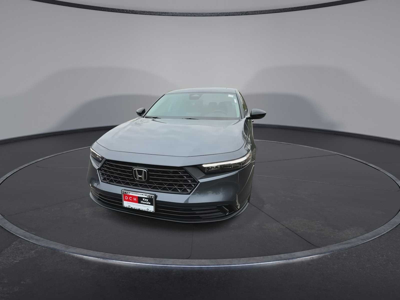 New 2026 Meteorite Gray Metallic Honda SE image 3