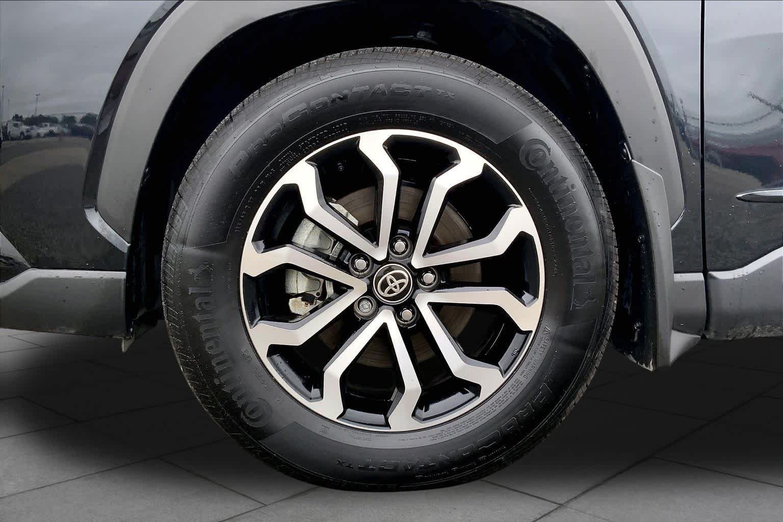 Used 2025 Jet Black Toyota Hybrid S image 11