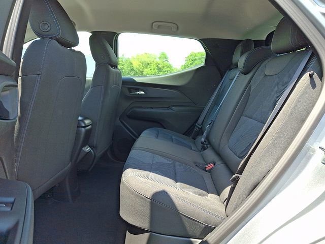 New 2027 Sterling Grey Metallic Chevrolet LT image 5