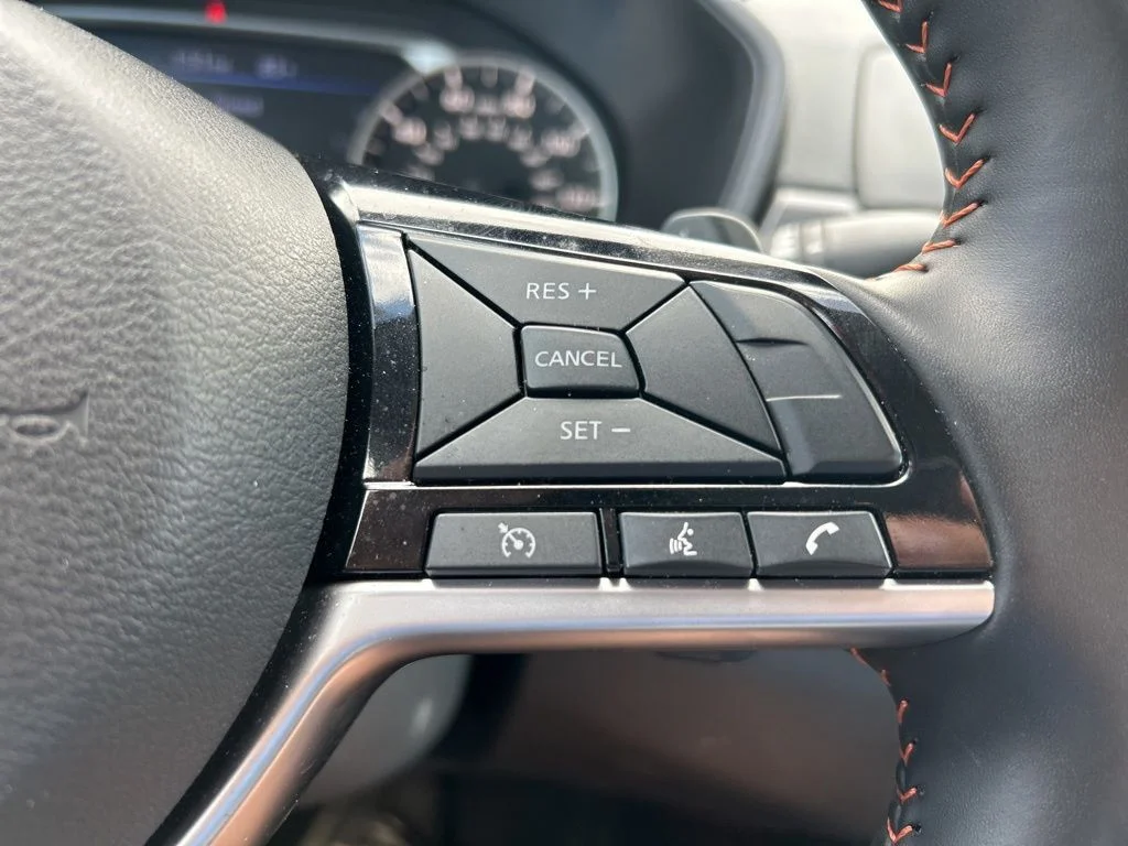 Used 2025 Brilliant Silver Metallic Nissan 2.5 SR image 28