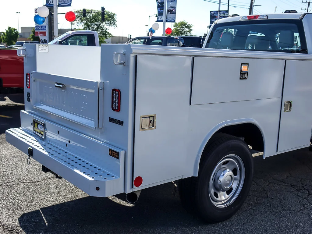 New 2026 Oxford White Ford XL image 9