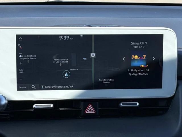 Used 2024 Gray Hyundai SEL image 18