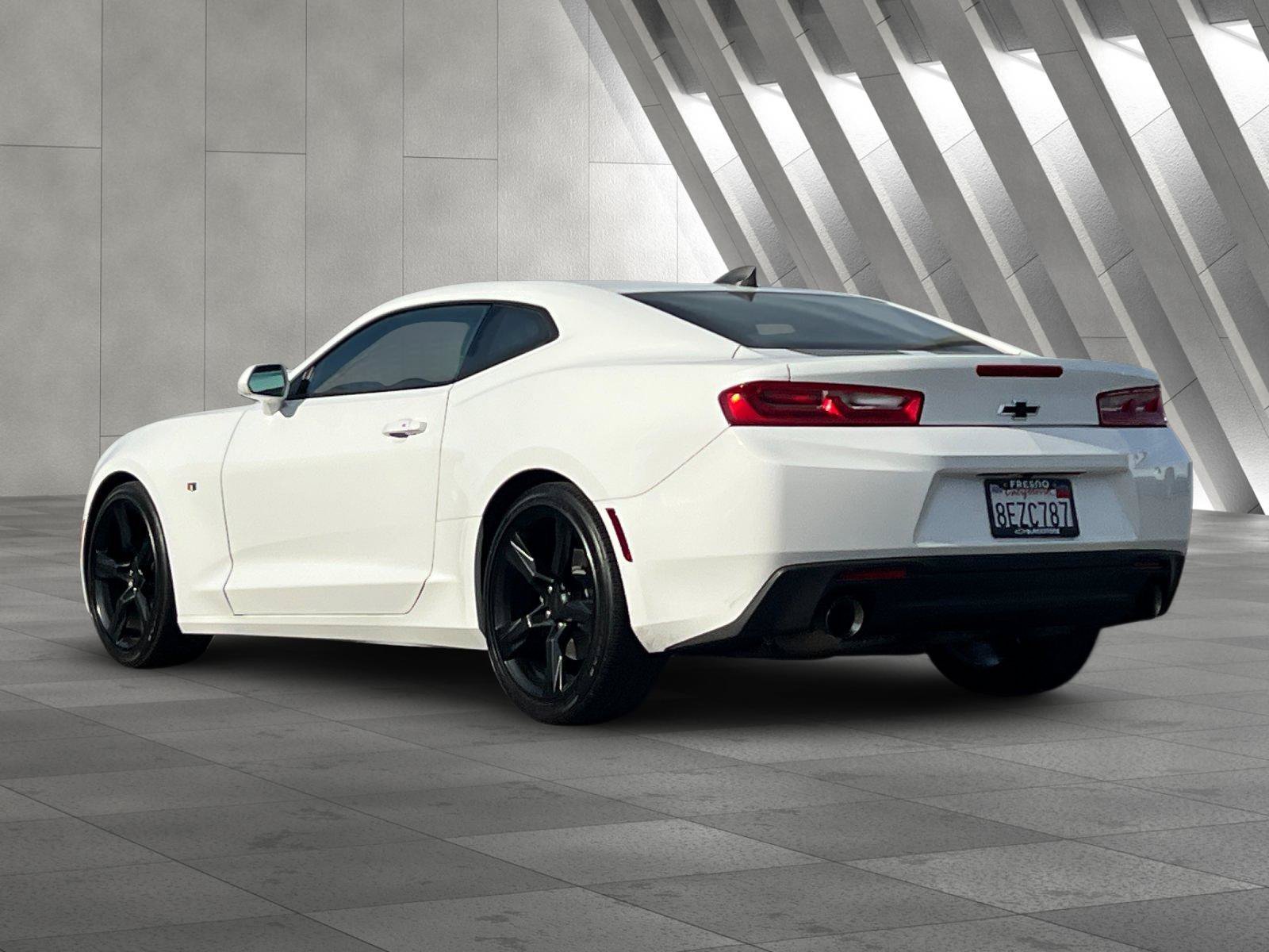 Used 2018 SUMMIT WHITE Chevrolet 1LT image 6