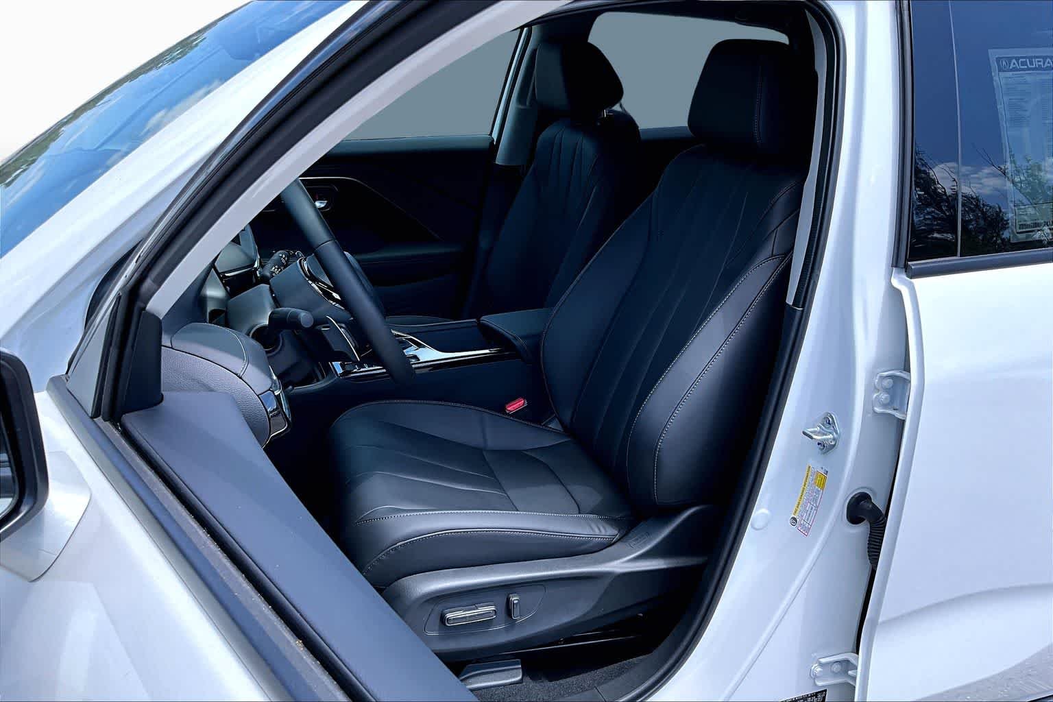New 2026 Platinum White Pearl Acura  image 9