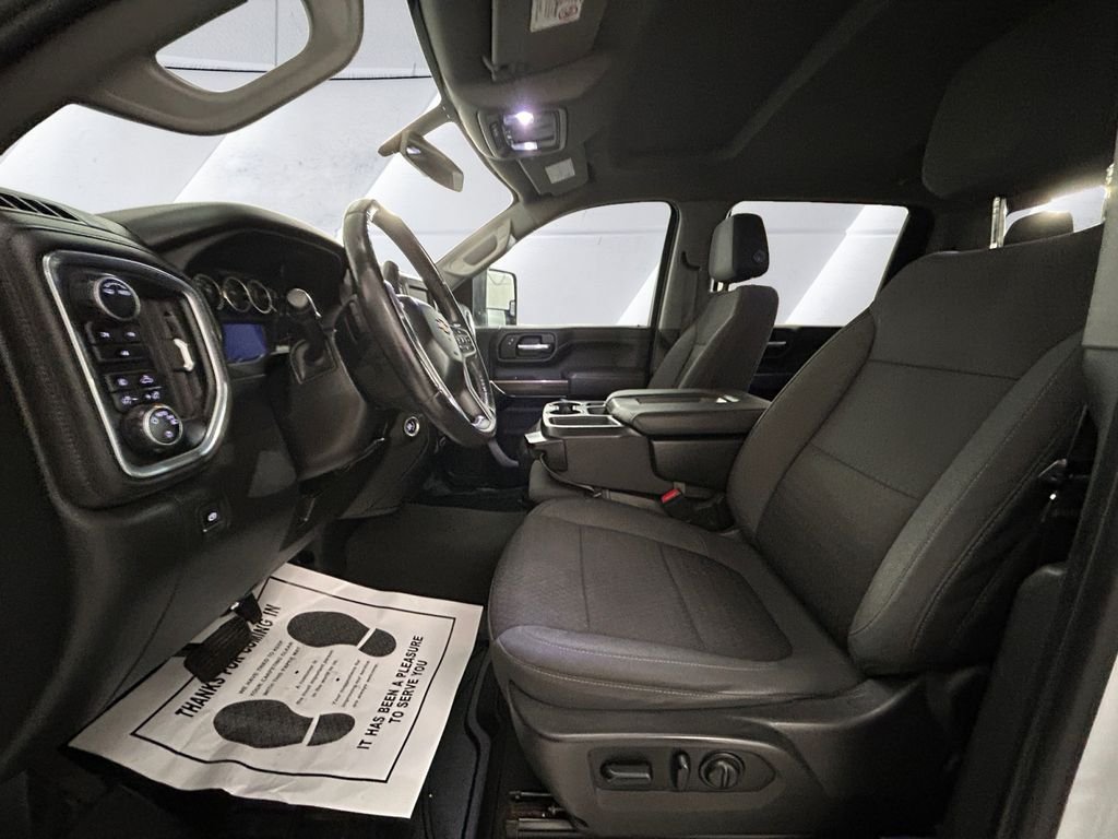 Used 2022 White Chevrolet LT image 7