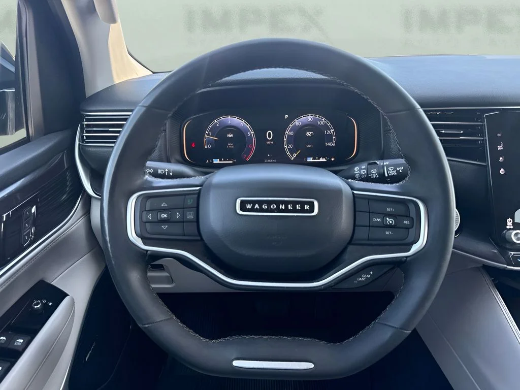 Used 2024 Gray Jeep Base image 14