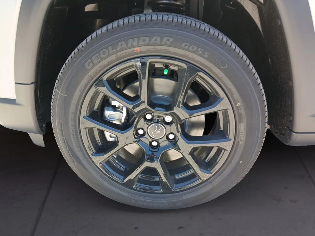 New 2026 Silver Jeep Latitude image 9