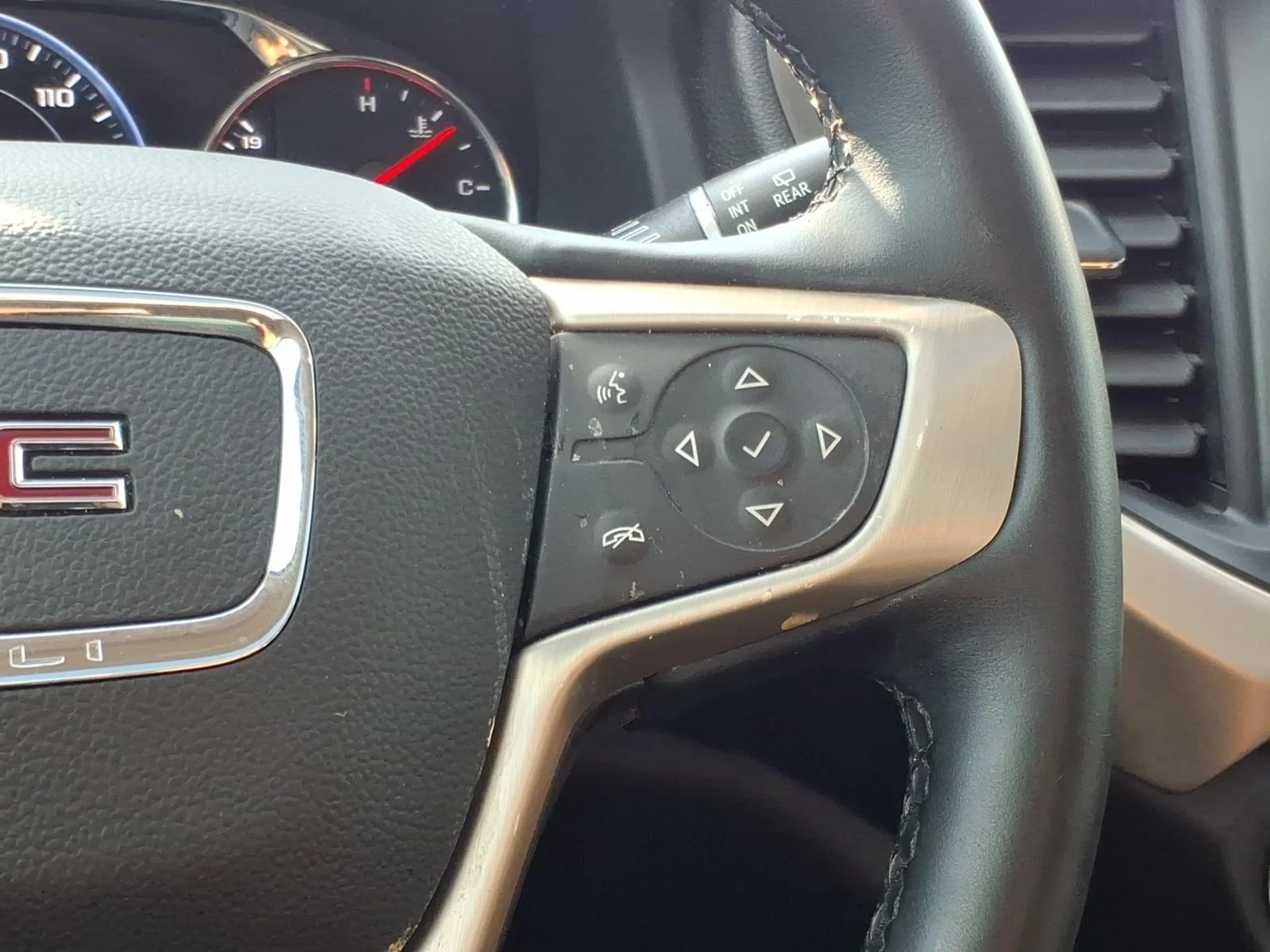 Used 2023 Ebony Twilight Metallic GMC Denali image 28