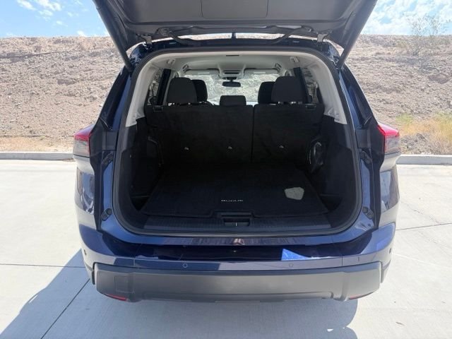 2024 Nissan Rogue SV - Photo 31