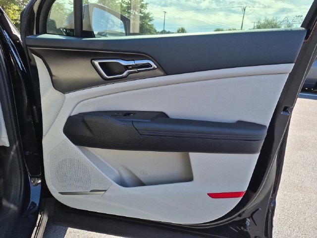 Used 2026 Black Kia EX image 31