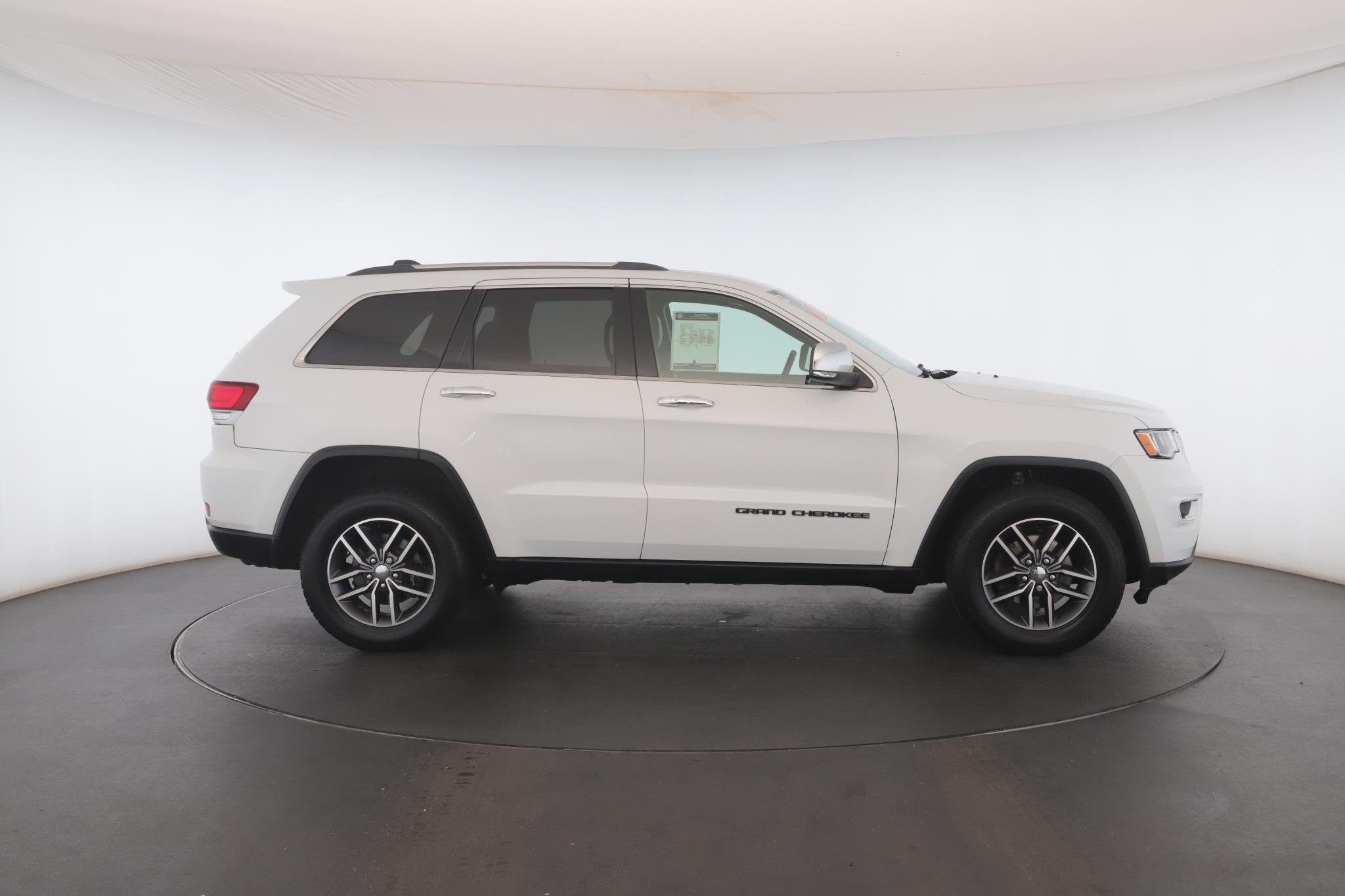 Used 2020 White Jeep Limited 4x4 image 23