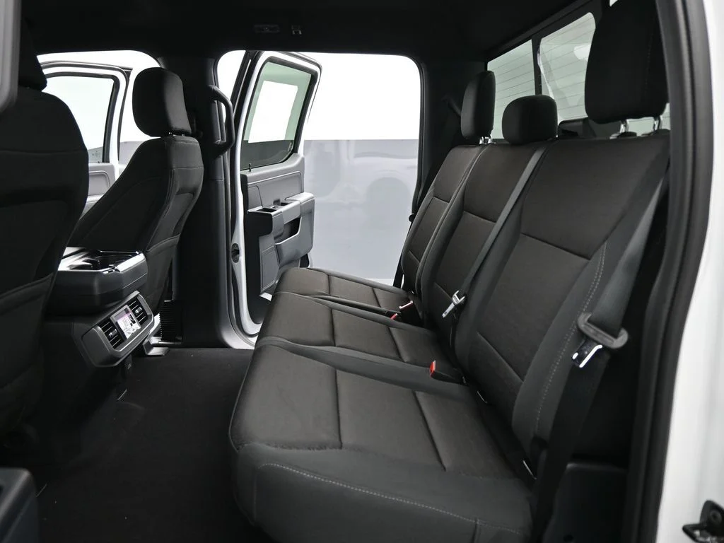 New 2026 Oxford White Ford XLT image 19