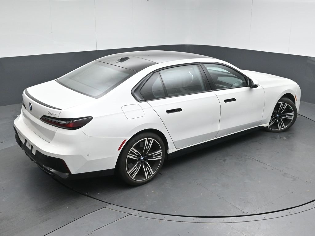 2023 BMW 760I - Image 49