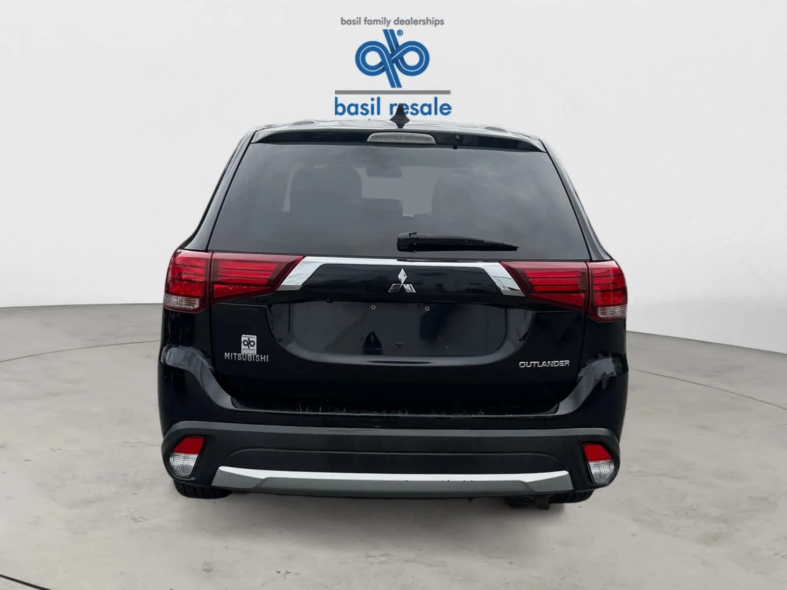 Used 2017 Labrador Black Pearl Mitsubishi ES image 6