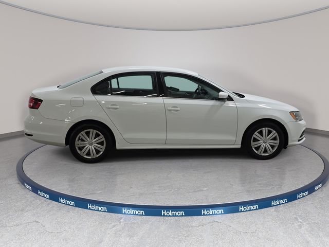 Used 2017 White Volkswagen 1.4T S image 5
