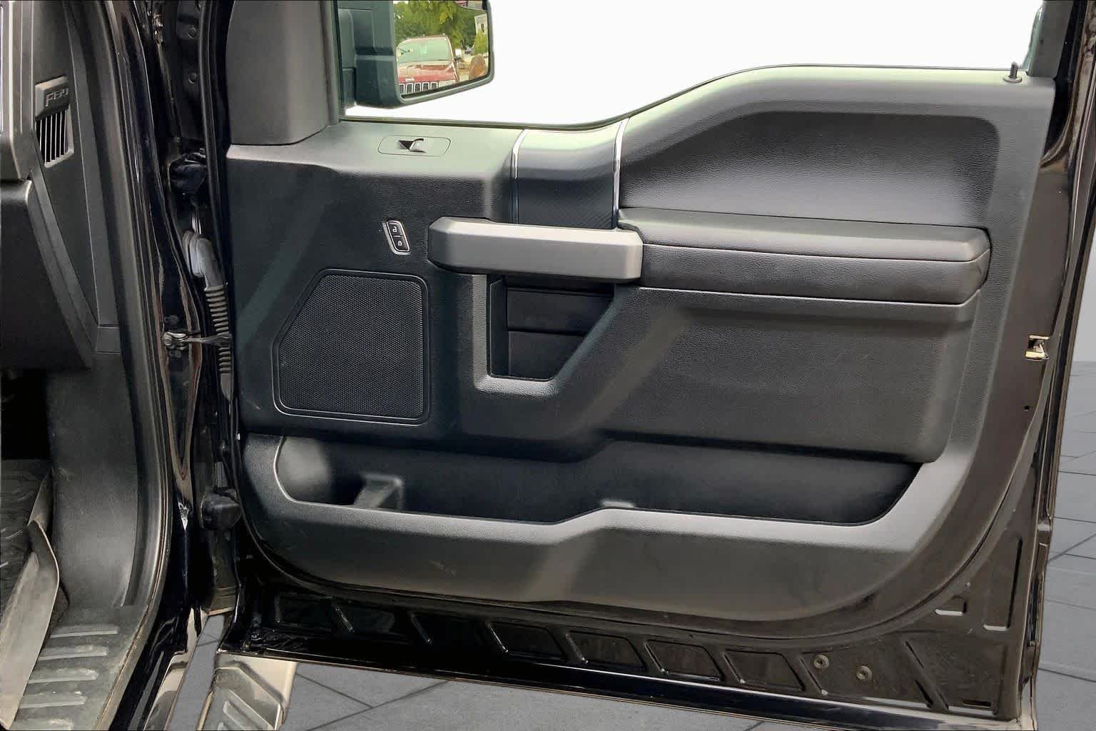 Used 2019 Agate Black Ford XLT image 20