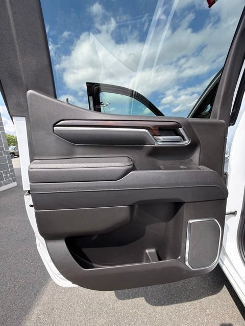 Certified Used 2025 Summit White GMC SLT image 22