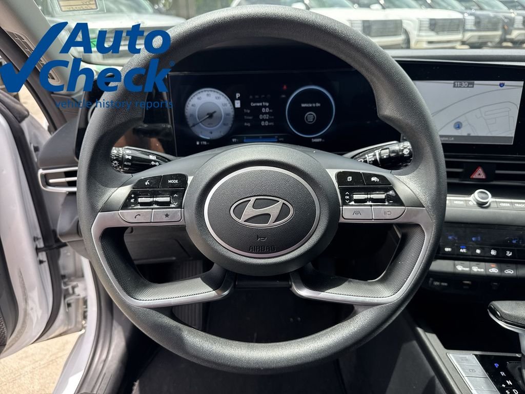 2024 Hyundai Elantra SEL - Photo 11