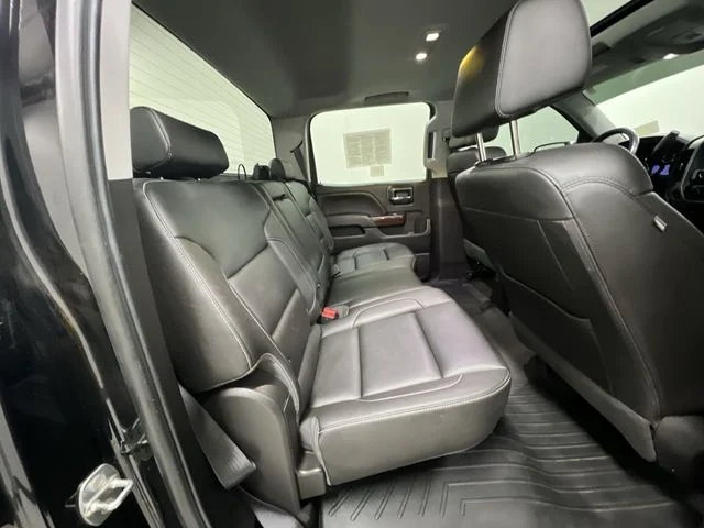 Used 2018 Black GMC SLT image 26