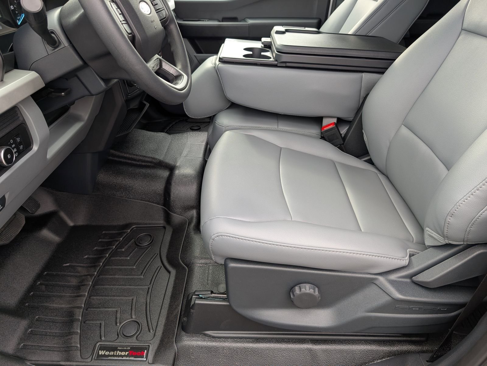 New 2026 Oxford White Ford XL image 14