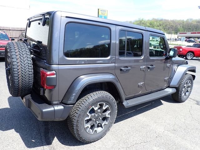 New 2026 Granite Crystal Metallic Clear-Coat Exterior Paint Jeep Sahara image 7
