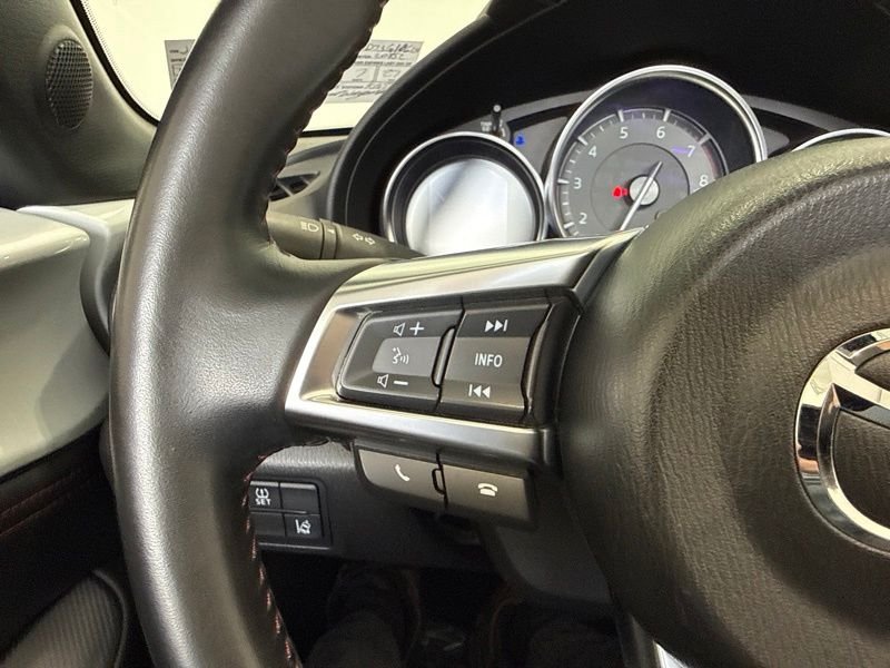 Used 2016 White Mazda Grand Touring image 25
