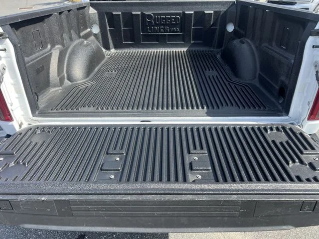 Certified Used 2024 Oxford White Ford XLT image 12
