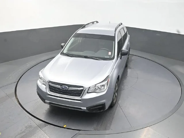 Used 2018 Silver Subaru 2.5i image 24