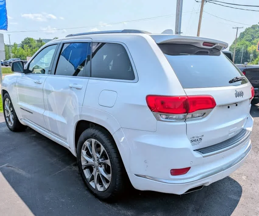 Used 2019 Ivory 3 Coat Jeep Summit image 4