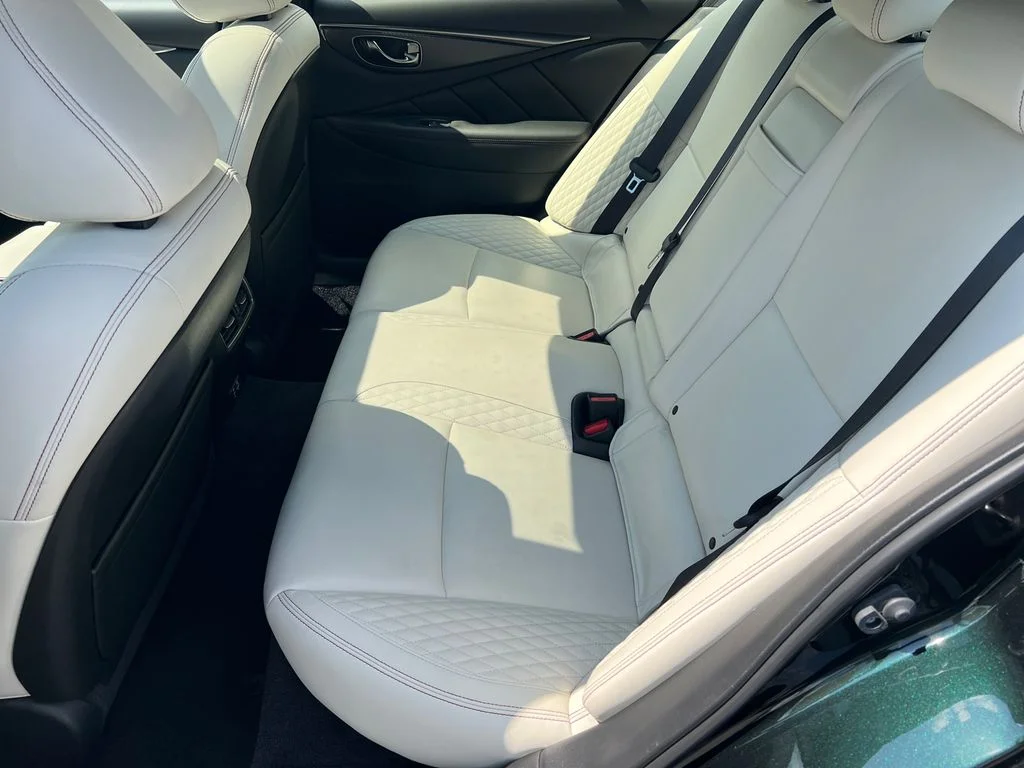 Used 2023 Black INFINITI Red Sport 400 image 18