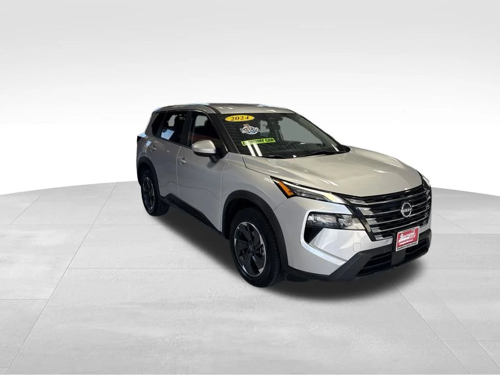 Used 2024 Silver Nissan SV image 12