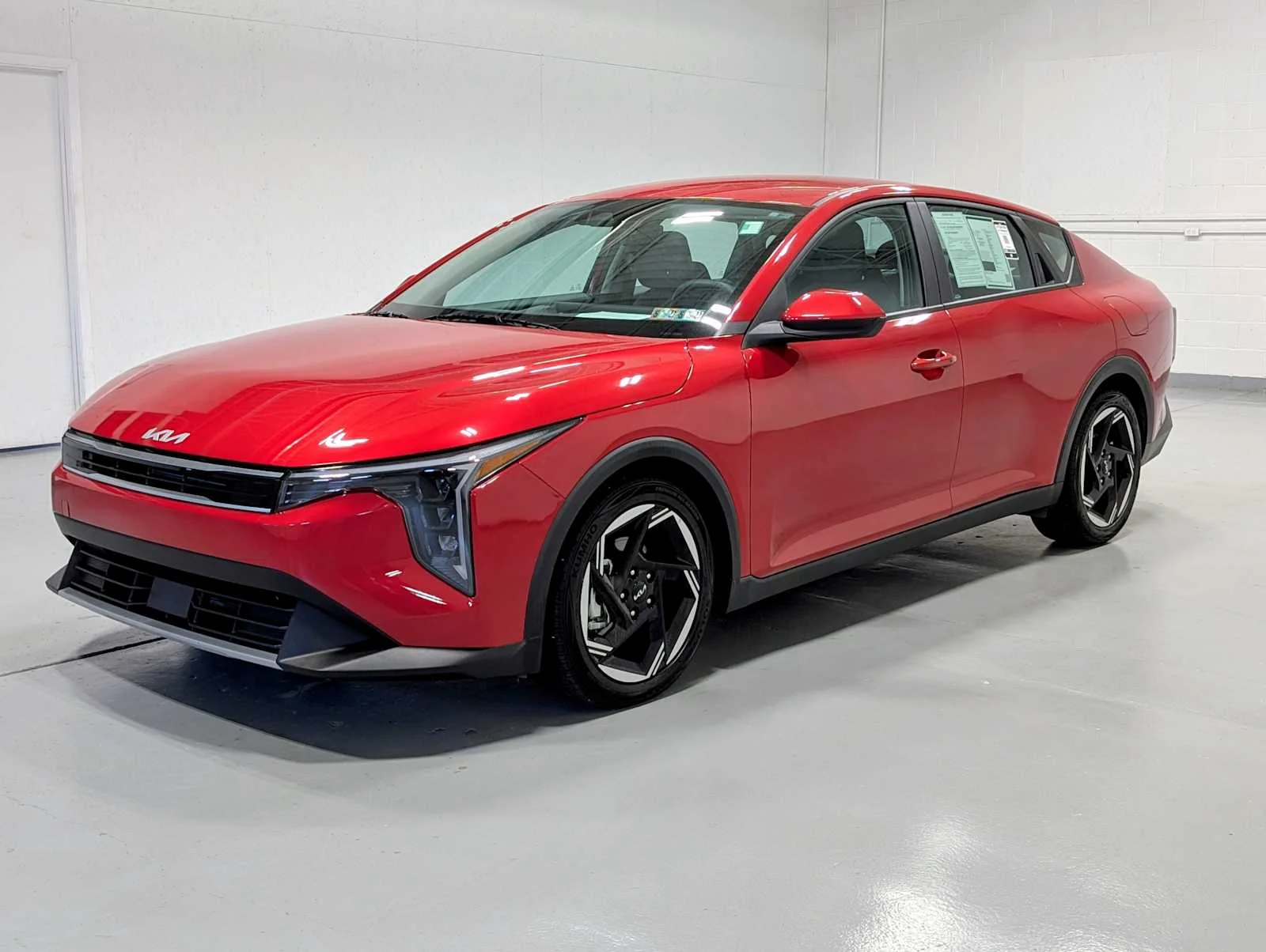2025 Kia K4 EX AT's photo