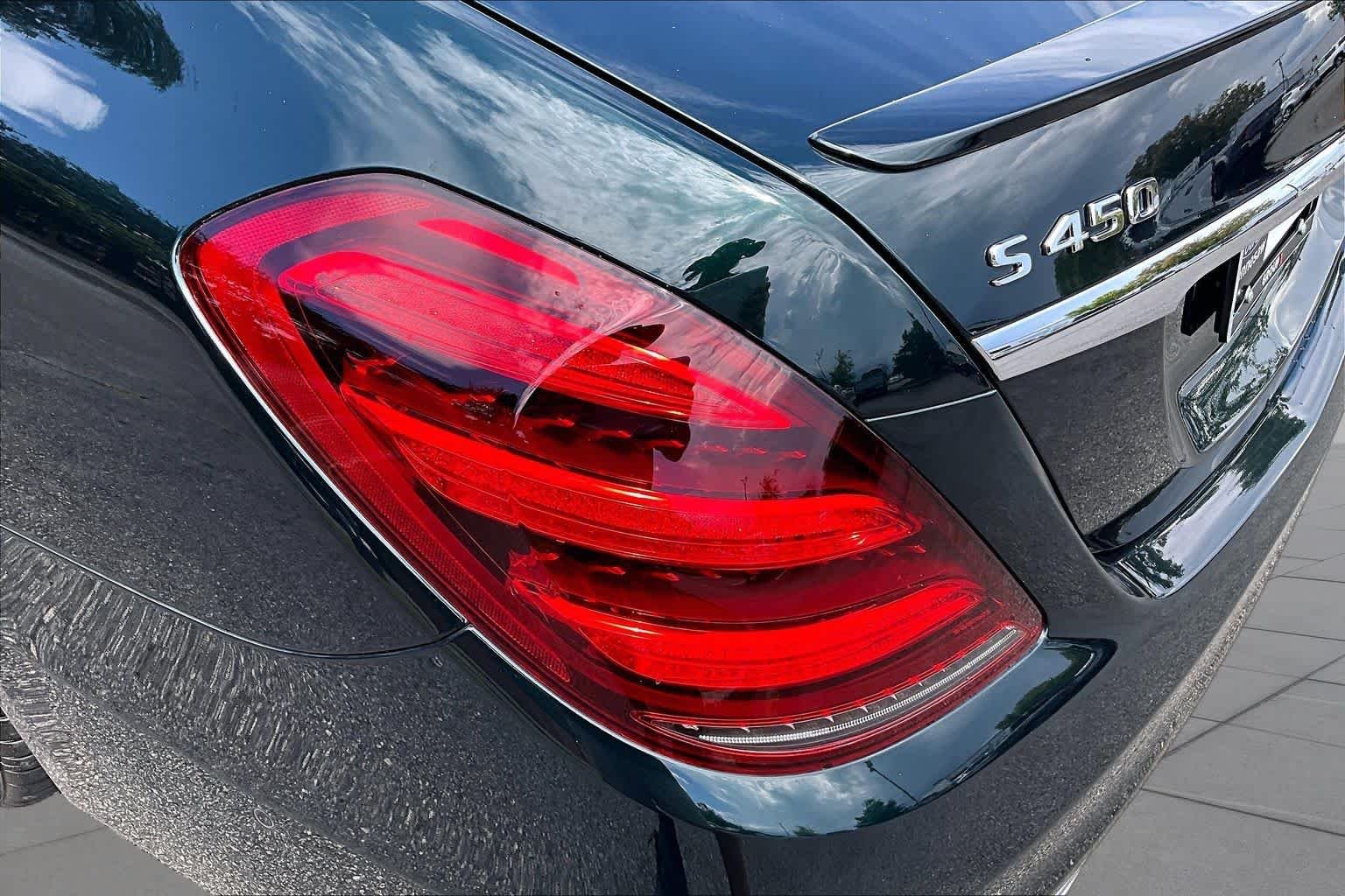 Used 2020 Emerald Green Metallic Mercedes-Benz S 450 image 28