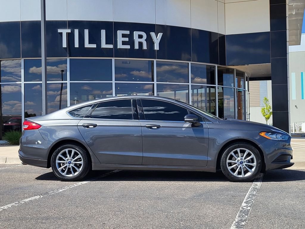 2017 Ford Fusion SE FWD's photo